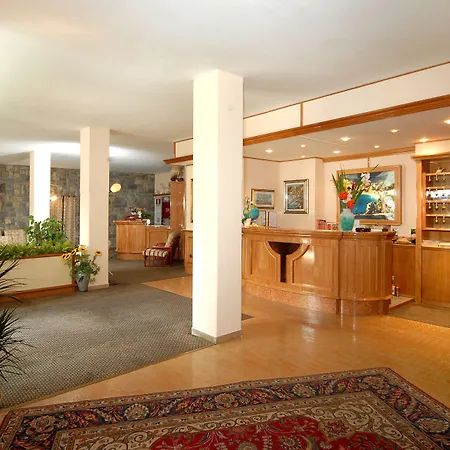 5 Terre Hotel