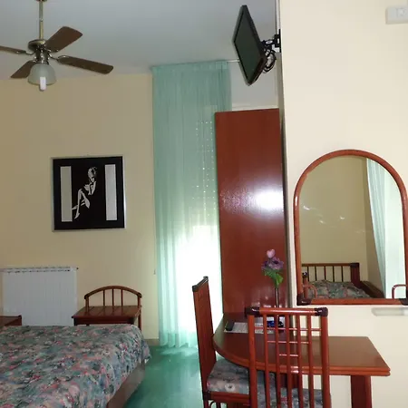 Ξενοδοχείο 5 Terre 3*