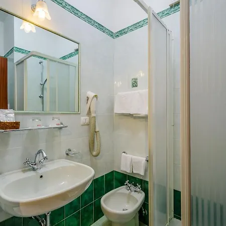 Ξενοδοχείο 5 Terre 3*